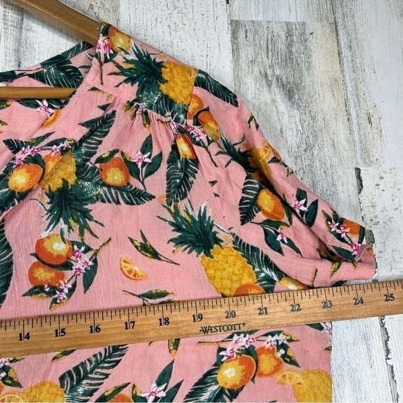 C&C California Blouse Size Large Short Sleeves Button Up Shirt Tropical Vacation - Picture 9 of 11